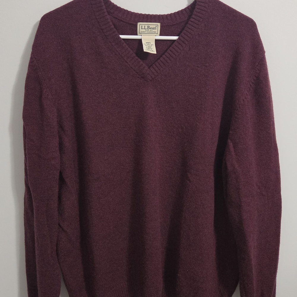 Vintage L.L. Bean Burgundy V-Neck Lambs Wool Sweater - Picture 4 of 4